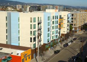 Hella ugly new condominiums in Oakland